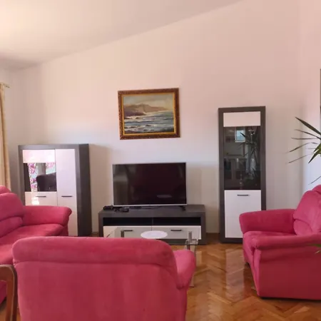 Apartmanimare ماكارسكا